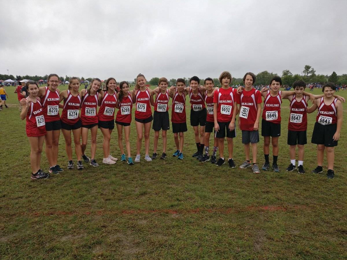 KealingXC's tweet image. Great day at McNeil today!  Go Hornets!