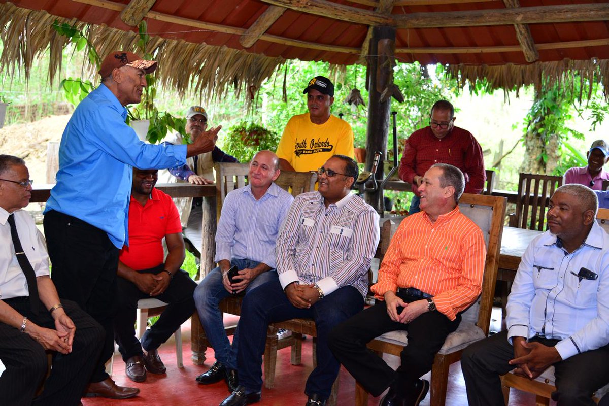 Hosmincastillo's tweet photo. “Llevamos 4 períodos consecutivos en la presidencia de la República. Después que el PLD dirige los destinos del país, este país es otro, social y económicamente” @ReinaldoPared #EspaillatConRP https://t.co/nZvpHgd5mJ