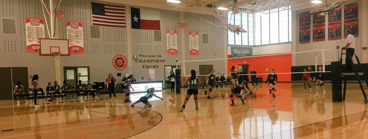 MCHSVB's tweet photo. Watching @MCJHGators Volleyball this morning in their tournament. Love the heart, hustle and continued growth coming up from this program! #FutureRams #changingOURgame #growthmindset #rpnd https://t.co/gJnR0Gtj12