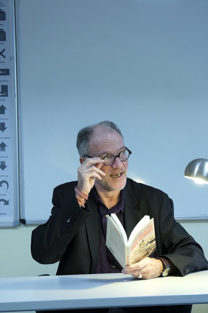 EU_in_India's tweet photo. Jean-Claude Perrier has devoted many books📚 to India and the Indo-French🇮🇳🇫🇷 connection. He told us that his connection with India dates back to 1981 &amp; traveling to India changed his life by enlarging his worldview. He feels “at home” when in India. #LongNightOfLit #EYCH2018 https://t.co/lTxC8dP3gh
