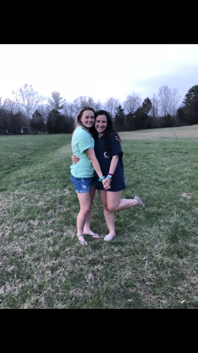 faithgeraci's tweet photo. Happy birthday Tori!! Thanks for being my workout buddy! Love ya💖💖💖💖 @_victoriaoneill https://t.co/kR0TpDDue6