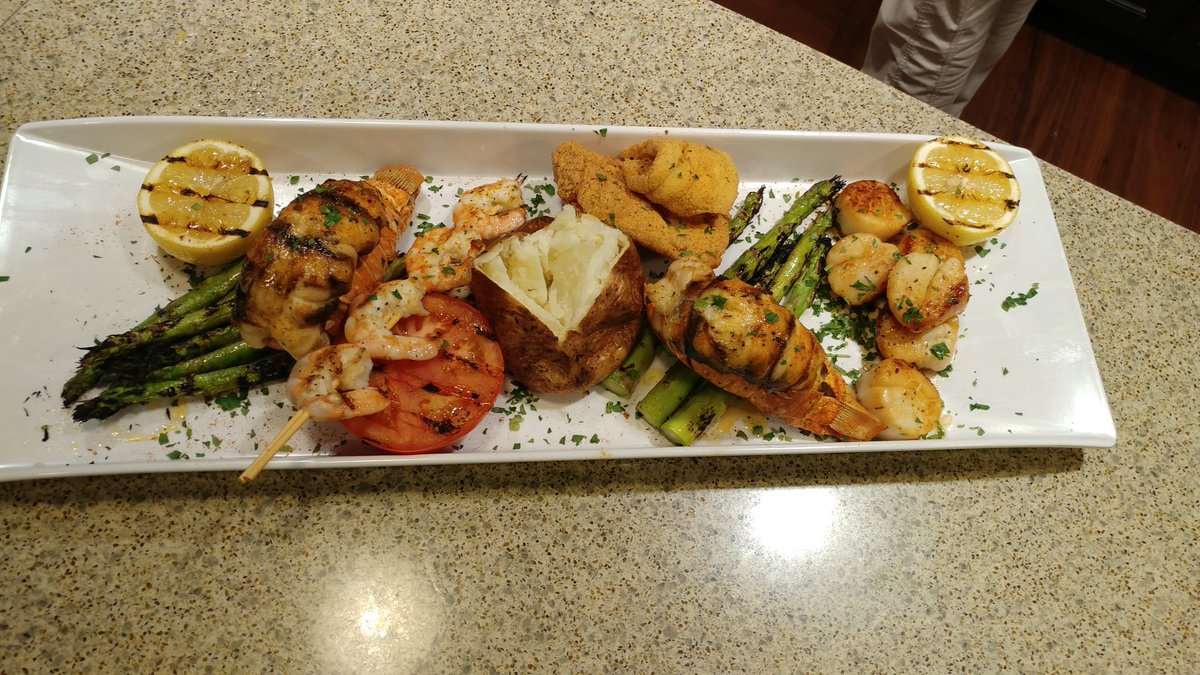 DadofHalfers's tweet photo. I'm so proud of our Dining Services team.  I have drooled over these works of art.  @jellerbd @hoseb32 @AvonWellbrooke @daugherty_perry #DestinationBHCM https://t.co/OJjdkSeGeK