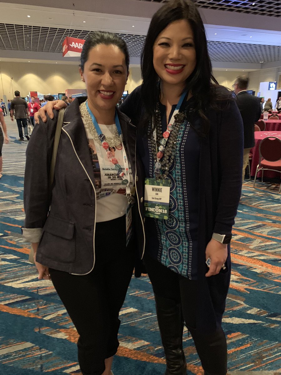 winniesun's tweet photo. Loved meeting Natalie at #fincon18! Thanks for the friendship and generous spirit! #NatalieROCKS #grateful @finsavvylatina https://t.co/E8LQFOZfyu