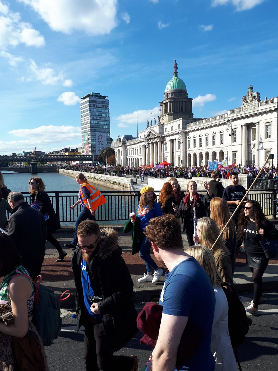 Doctors4Choice's tweet photo. Amazing atmosphere at #ARCMarch18 Meeting old friends and new ones we made along the campaign trail #freesafelegal #Doctors4choice https://t.co/ZMTZ8GspZj