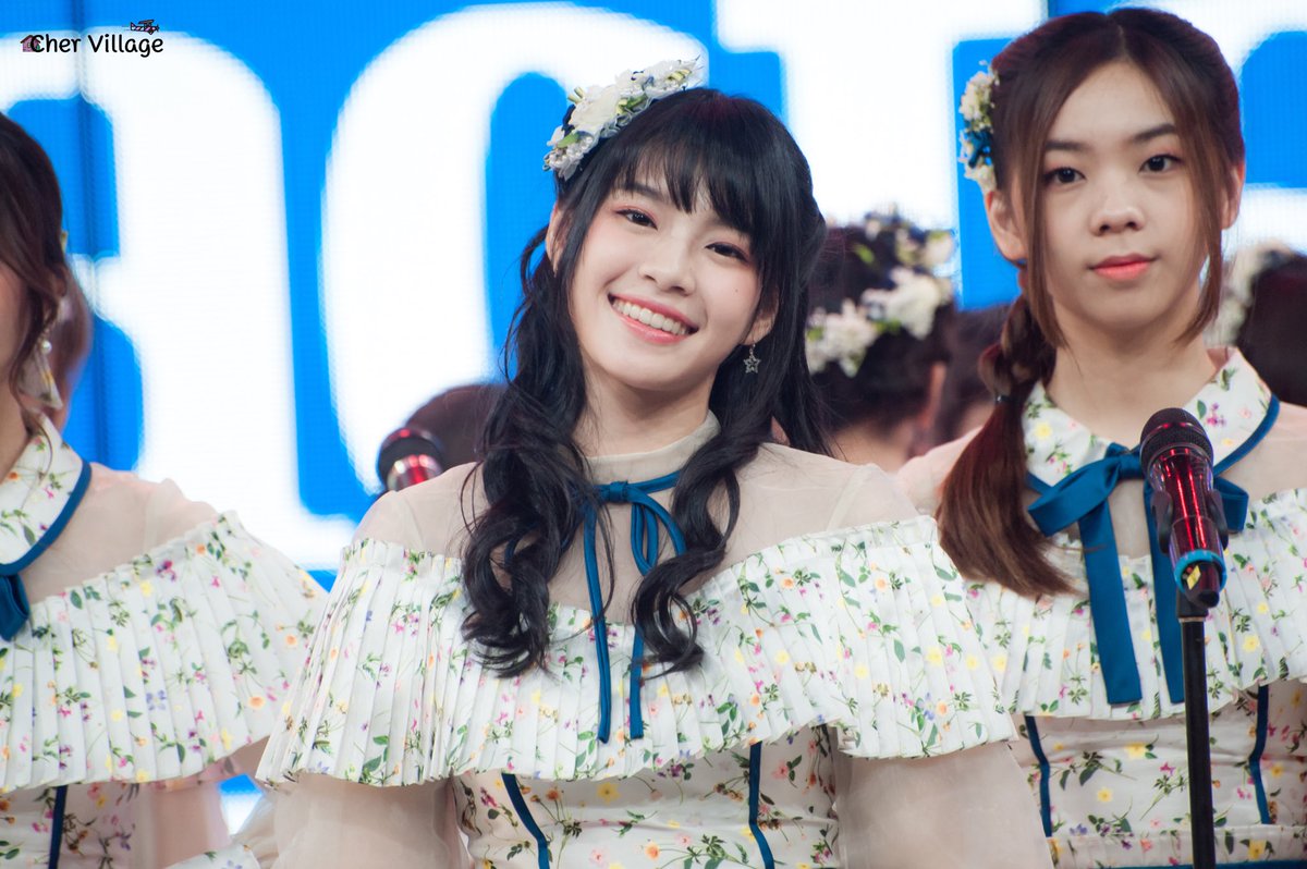 Chervillage48's tweet photo. 4 step การยิ้ม 😀😃😄😆 #CherprangBNK48 #BNK48 //โฆษกหมู่บ้าน จากรายการกิ๋กดู๋สงครามเพลงครับ~ รอติดตามความน่ารักเดือนหน้าแล้ว~ https://t.co/YCTyyP1SkV