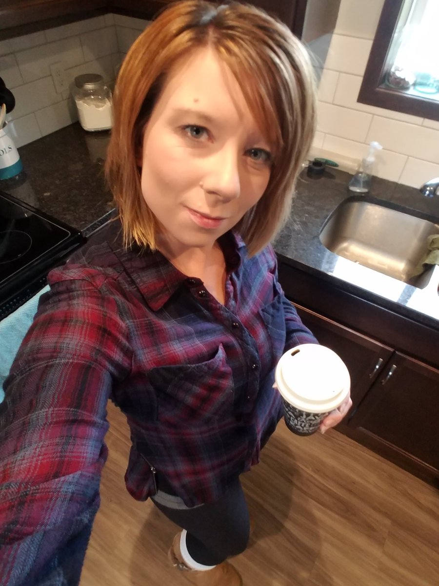 FlomNicole's tweet photo. #NationalCoffeeDay #yayforfalloutfits https://t.co/pzKF4Eye2k