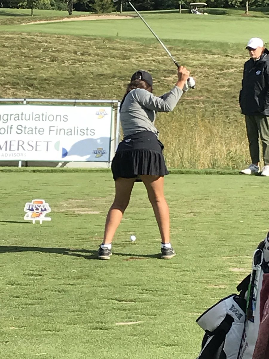 CulverAthletics's tweet photo. @CulverGolf Reese Wilson ‘21 and Amanda Kurteff ‘19 getting it done at the @IHSAA1 State Finals @PrairieViewGC. Coaches Rudd and Williams are all smiles. Let’s go Eagles! 🦅 ⛳️ 🏌️‍♀️@CulverAcademies @CulverAcadGolf https://t.co/Pd9jbw0Lvr
