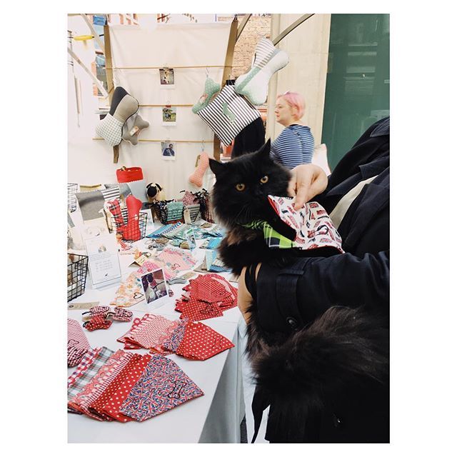 EdwynUK's tweet photo. For the very first time ever we had a cat come visit the stall, meet @mrlondonmeow choosing some new neckwear! #catvisitor #catsofspitalfields #catsofinstagram #londoncat @spitalfieldse1 https://t.co/0AobFjNNF1 https://t.co/cfYeA4HuOB