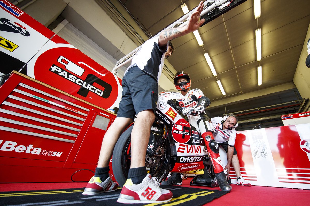 teamSic58's tweet photo. Q2 ⏱
#ETC
Bertelle Matteo P4
Mattia Falzone P30
Matteo Patacca P33
#FIMCEVREPSOL
@YariMontella P14
@brunoieraci00 P22
#sic58squadracorse #ETC #EuropeanTalentCup #patacca #falzone #bertelle #fimcevrepsol #montella #ieraci #moto3 #eviva #pascucci #ongetta #roadtomotogp #Sic58 https://t.co/LHmDnbXerg