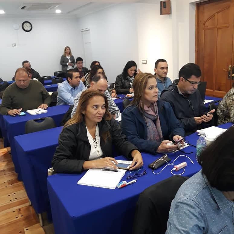 tasador_asatch's tweet photo. 2do módulo, curso de integración para tasadores #Soitave "Fundamentos Territoriales para la #Valoración en Chile"
Hoy con Alejandra Ramírez y su clase sobre legislación de urbanismo y construcción
#tasaciones
#tasadores
#inmobiliaria
#urbanismo
#construccion
#capacitacion https://t.co/vZ8Oivp3VD