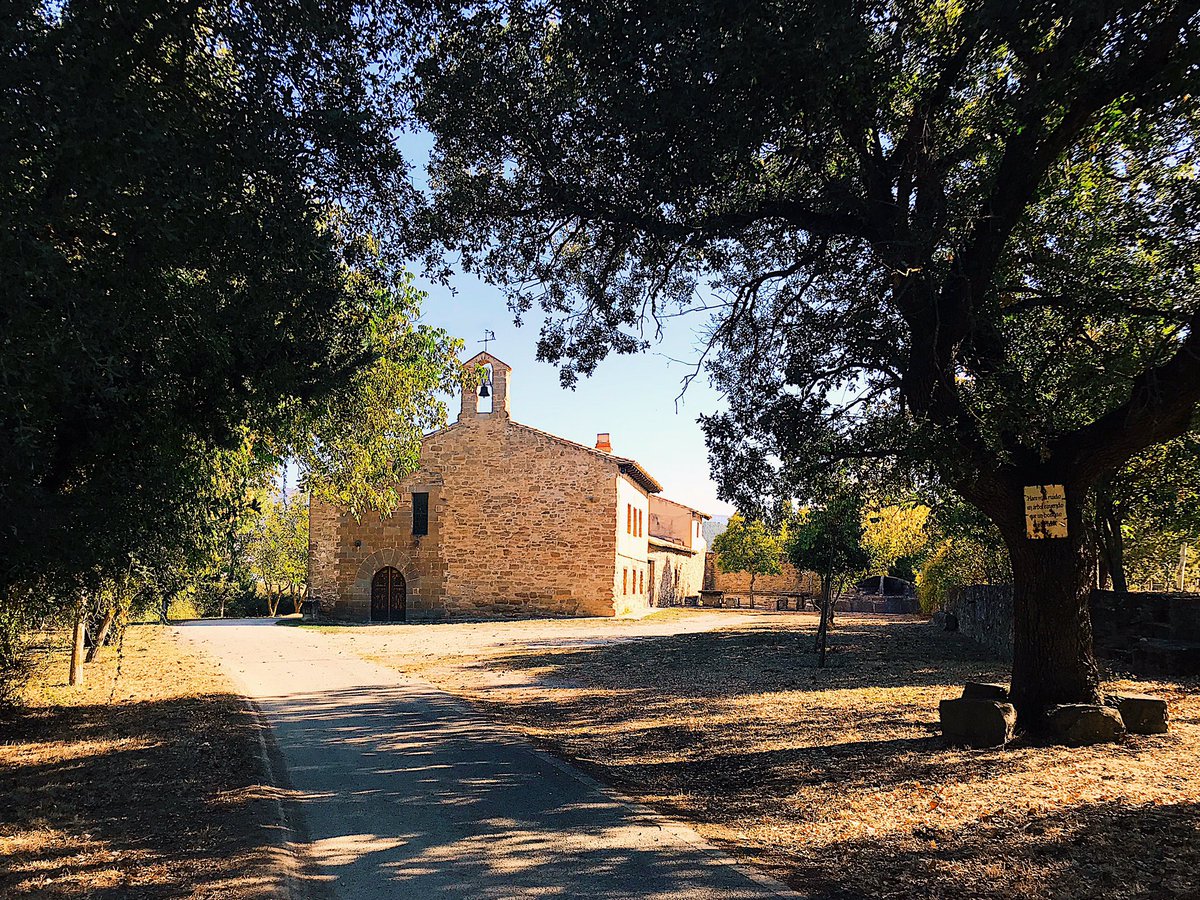 hostaljp's tweet photo. Paseando🚶♂️por #sangüesa 🤩#sanbabil ☀️🍃🍂 #photooftheday #románico #romanesque #nafarroa #navarra #caminodesantiago #stjamesway #hostaljp @turismonavarra https://t.co/h5XAt8Iuwq