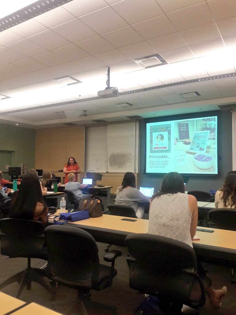HeatherLopezCEO's tweet photo. Amazing Pinterest tips from @EducatorsSpin at #FLBlogCon such as use the "rainbow words" that Pinterest gives you, and search terms, in your descriptions. Use the camera feature and pincodes to engage with the real world.  Shop The Look can help generate affiliate income. https://t.co/ftVo1TCRFL