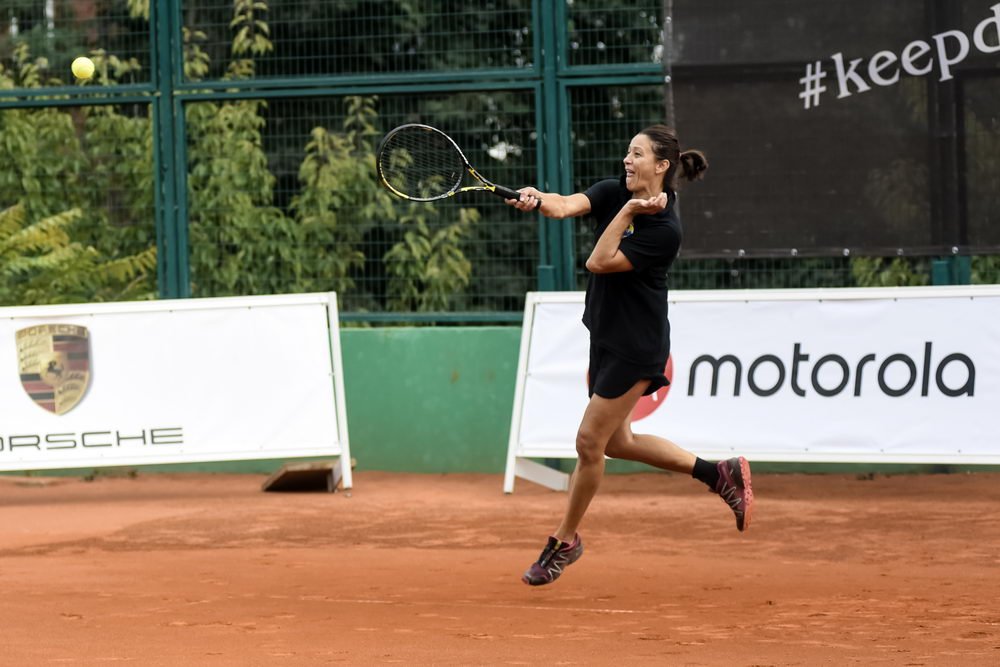 providencebgd's tweet photo. Tanja Petrović i Jellena za trofej!

Imamo i drugu finalistkinju - to je naša proslavljena karatisktinja Tanja Petrović!

Tanja je savladala Jelenu Zanu rezultatom 6:3.

#teniskiturnirpoznatih2018

🏆🏆🏆 https://t.co/zLpEyBS2CR