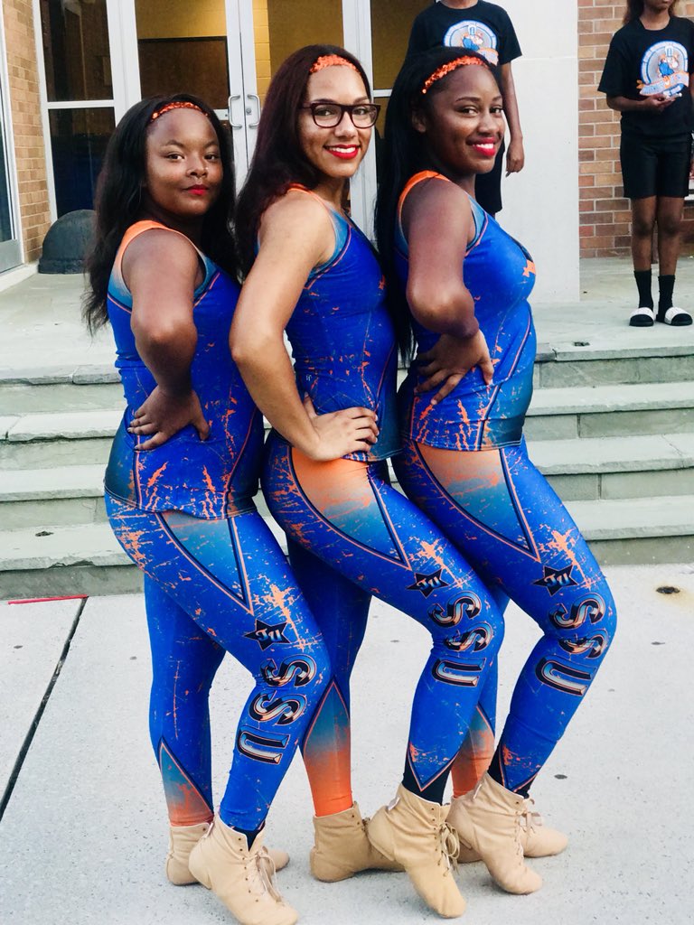QueenOttoria_'s tweet photo. What’s A Better Duo✨👯‍♀️ 

#SSU 💙🧡
#POTS‼️ https://t.co/cKM5DJB1Xc