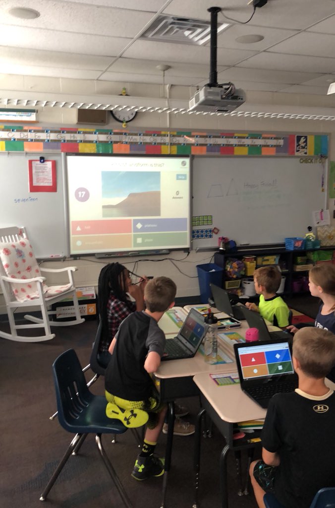 Miss_Heigel's tweet photo. Kahoot! And landforms?! Science is a blast in Room 25😃 @WoertherElemAP @rsdk5science https://t.co/Tc6o1kzLqM