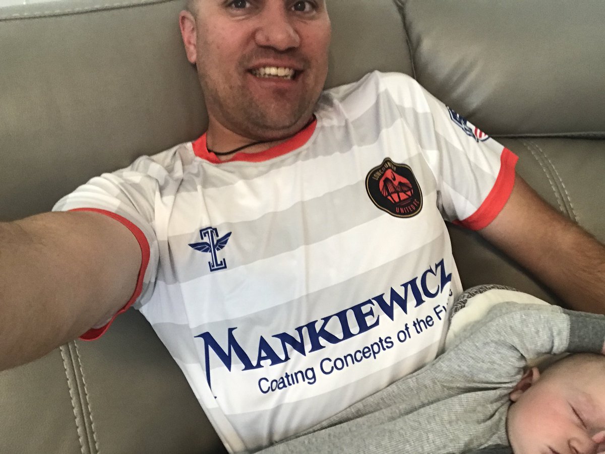 SupportersShow's tweet image. Today... the white from @LowcountryUtd and @IcarusFCphl. This is legit one of the best kits I’ve ever owned. Sleeping baby optional. 😁