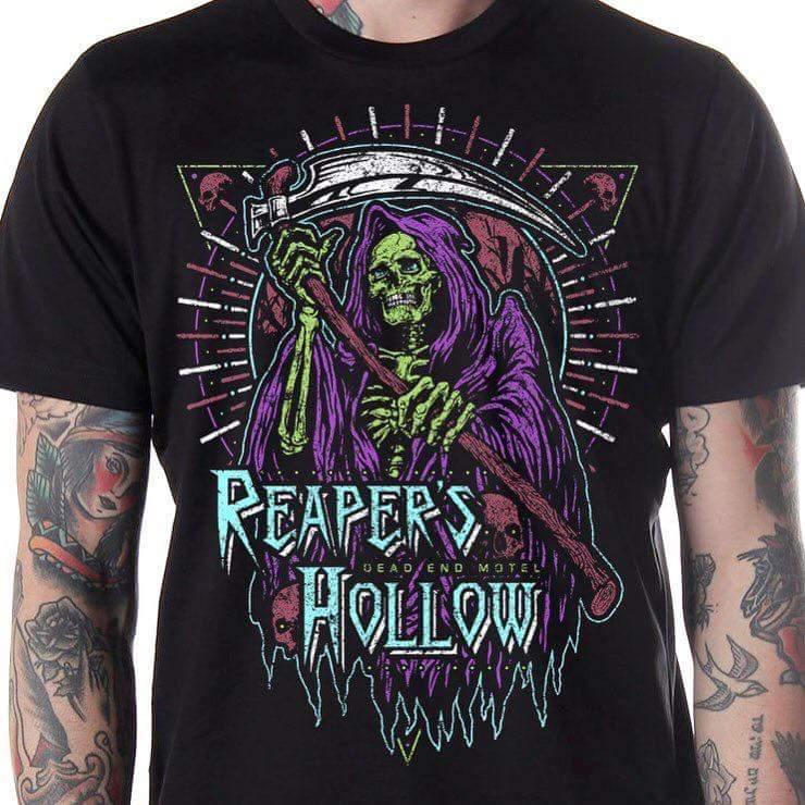ReapersHollow's tweet photo. We will be selling Reapers Hollow T-shirts tonight behind the ticket booth!

Opening night is tonight!!

Join us! 7pm

#halloween
#hauntedhouse
#horror
#denverevents
#parkerevents
#parkerhaunt
#scream
#cornfield
#hauntedmotel
#reapershollow
#goblinsgrove
#spooky
#beafraid https://t.co/mhTXAL4AXA