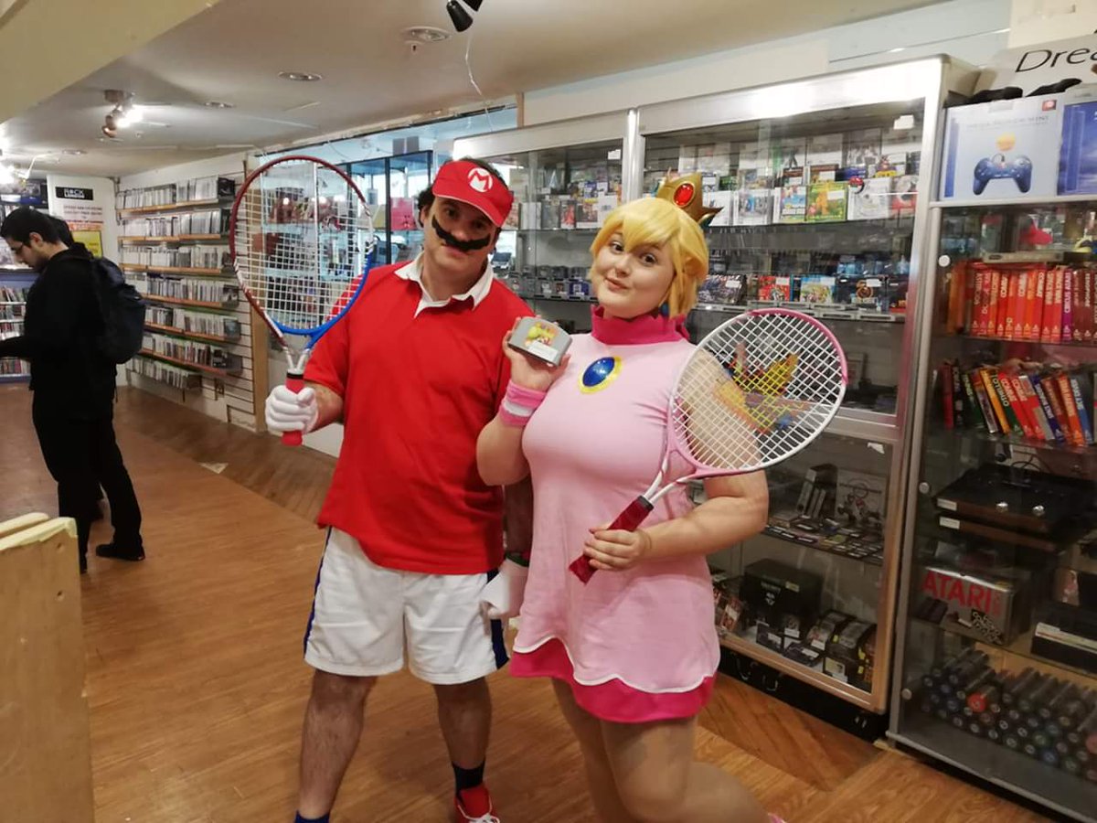 PlaynationGames's tweet photo. Even with the hustle and bustle of Croy-Con going on our never know who's gonna turn up to buy a copy of Mario Tennis! #croycon https://t.co/jVy8P0pw2F