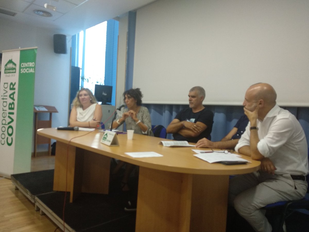 MonedaJarama's tweet photo. Interviene Susana Martín Belmonte para explicar el proyecto #REC del barrio del Besós en #Barcelona #EMS18 https://t.co/nHb54wuzht