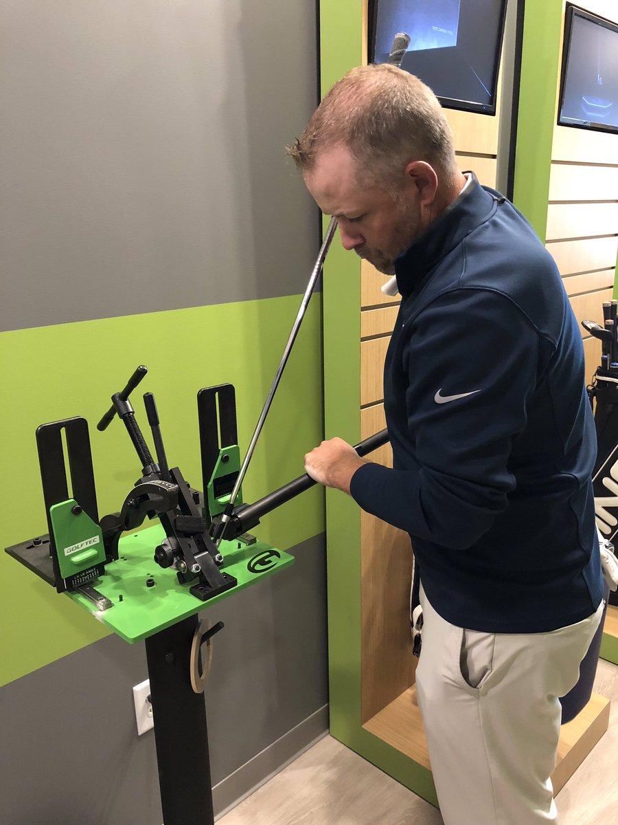YooperPGA's tweet photo. Always love dialing in a new set of irons for a student with @MitchellGolfCo loft lie machine to optimize ball flight and distance gapping #tecfit #whatsyourangle #golftec https://t.co/c7tZoDOnbc