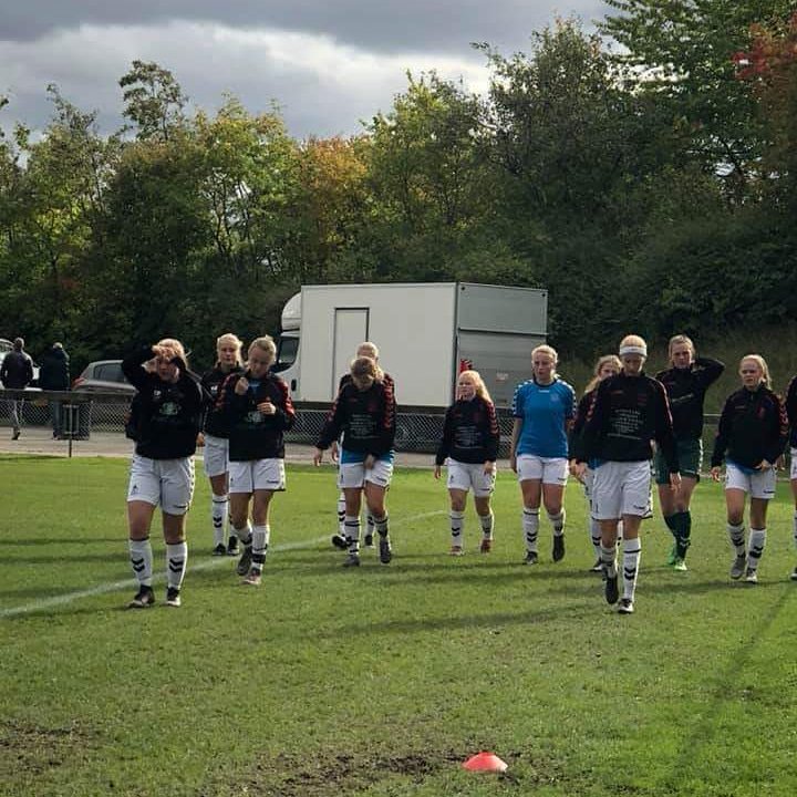 IFLyseng's tweet photo. Lysengs U18 DM piger besøgte i dag BSF i Ballerup. Det blev til en 4-0 sejr til rævene og en god tur hjem til Højbjerg 🦊💪⚽
#iflyseng #lysengpiger #fodboldforpiger https://t.co/upBzEIJwYU