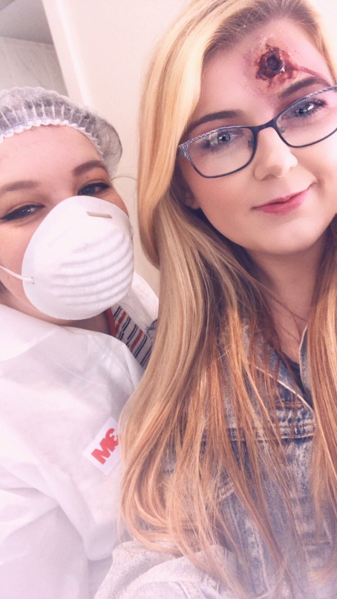 ShanDuckers's tweet photo. Up at the crime scene house for #StaffsOpenDay. Been such a lovely day meeting people! @StaffsUni #StaffsUni #SOCO https://t.co/gsZmZK9F2L