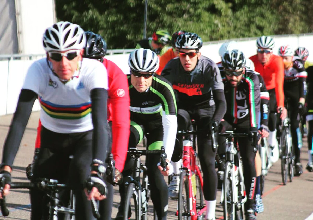 WielerbaanGL's tweet photo. Openings rit herfst-winter competitie #mathsalden Coupe d'Hiver onder een heerlijk zonnetje. Noordenwind was wel fris te noemen. https://t.co/KyZtqeRVQ1