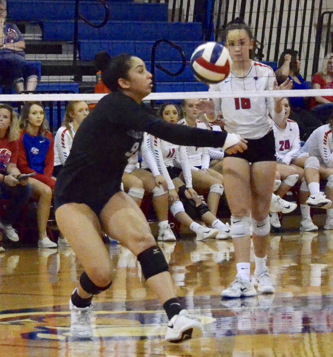 KMACandHeating's tweet image. Varsity Hawks vs. Leander #MoodyGirls
@HHSHawkVball @HHS_hawknation 
@PfISDAthletics 
#HawkYeah 
@kmacsports 
@HHSCO2021 
@varsity_news 
@CarrieSulak1 
@jensennmoody 
@Moody_1235 
@jazmine_mason04
@HHS_HypeCrew
@HawkNationHHS