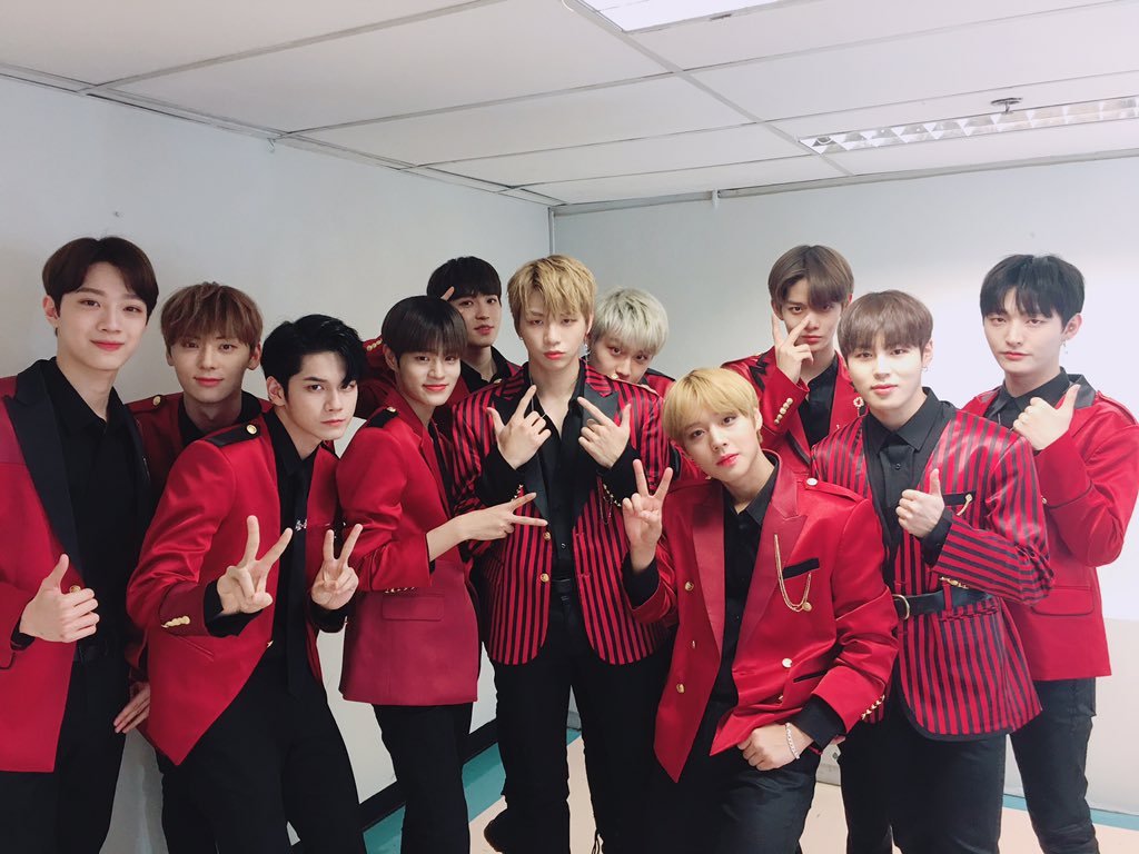 Wanna One tweet media