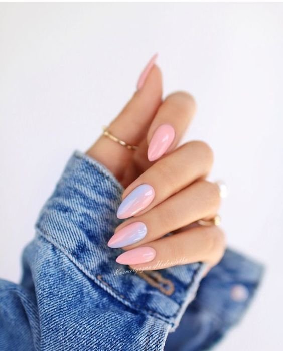 No outfit is complete without the perfect set of nails💅
#MedusaNails#NailTechLife