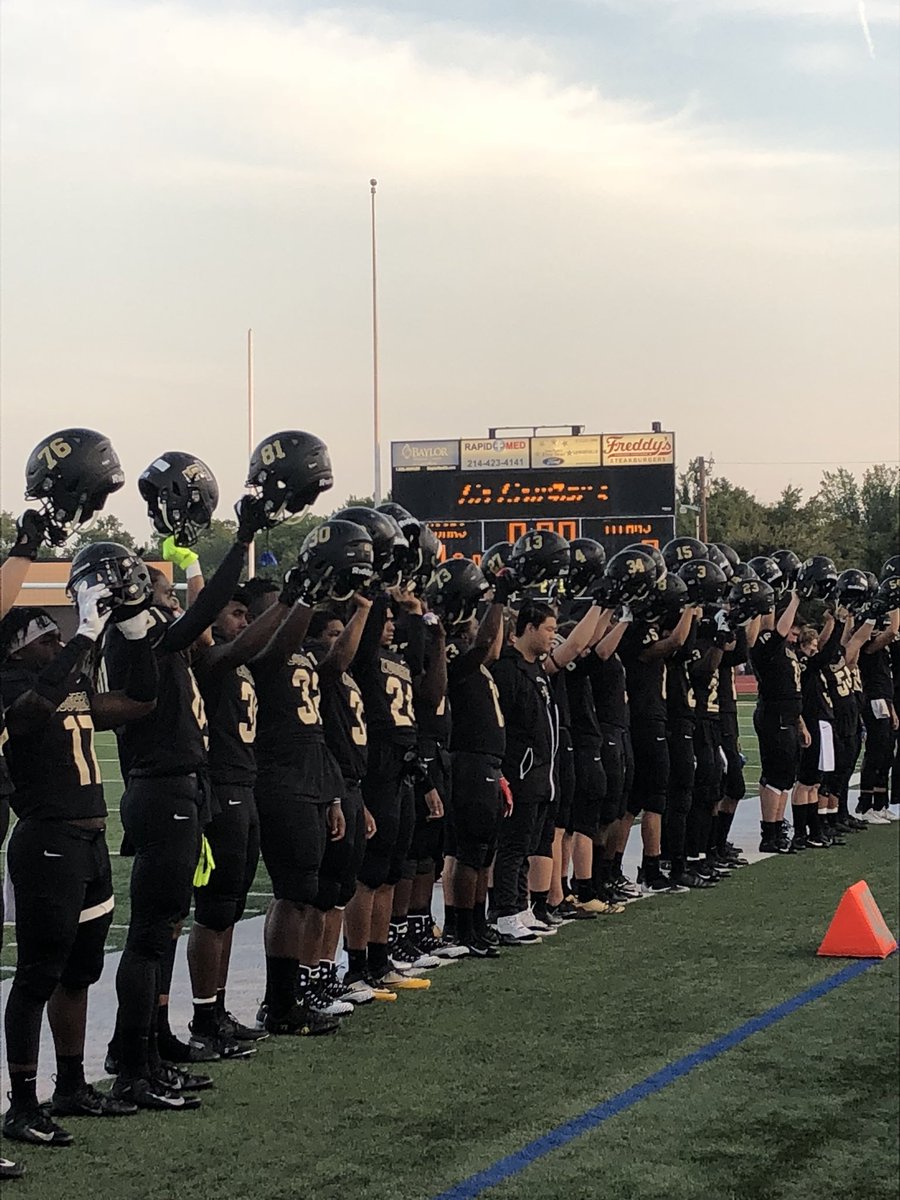 TheColonyHS's tweet photo. The Colony Cougars hold a moment of silence. Strength and Compassion! #thistimeisourtime https://t.co/GTtP8DLF4f