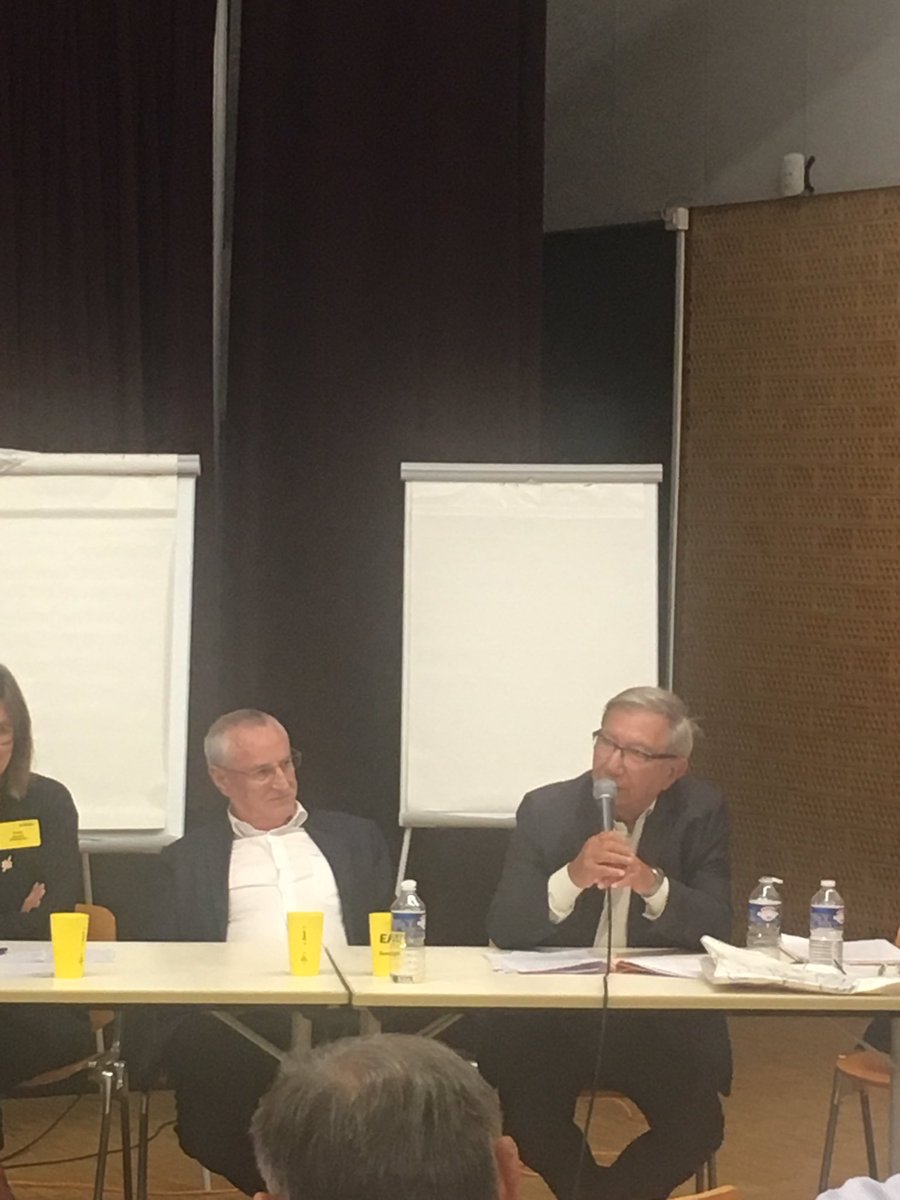 bernardcazeau's tweet photo. En compagnie de @Jacqlinedubois &amp; @dep_cubertafon,nous débattons avec nos concitoyens &amp; les Maires Jean-Paul Lotterie &amp; Christian Léothier à la rentrée @MarcheDordogne autour des enjeux clés du développement du territoire, notamment la problématique de la démographie médicale. https://t.co/OxLjubIgaO