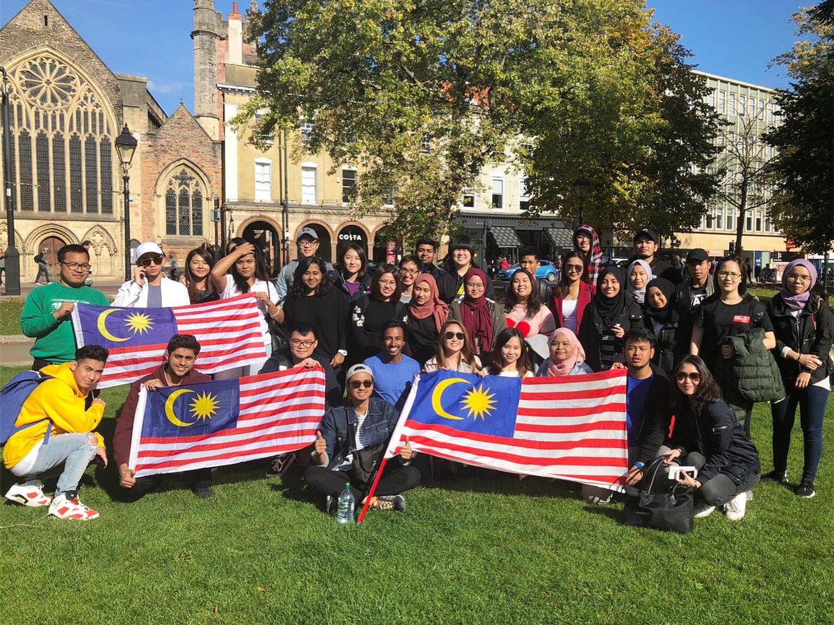 uwemsa's tweet photo. BRISTOL CITY TOUR | 29 September 2018  ✅✅✅✅🙌🏻🇲🇾✨ https://t.co/WxUWpPCnyg