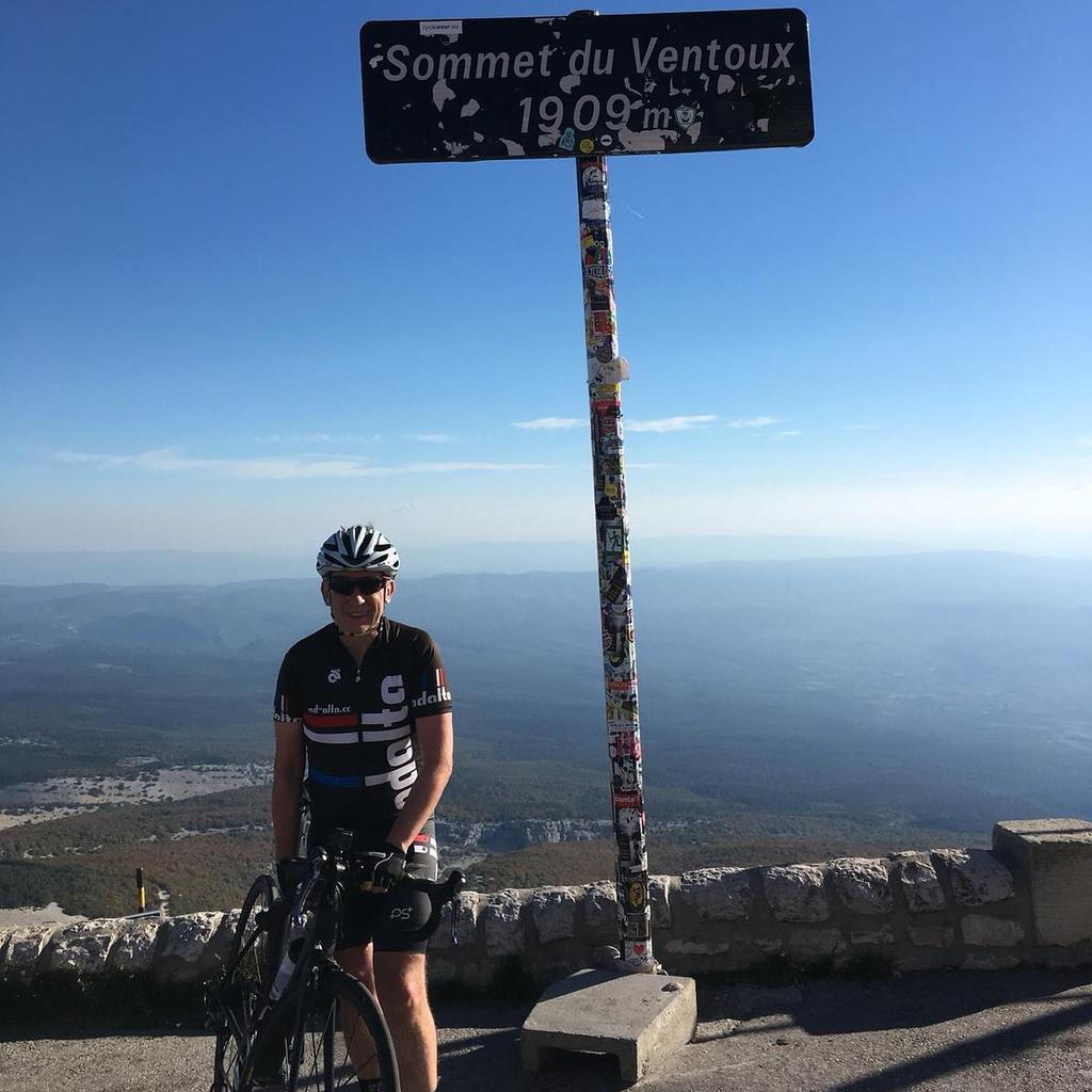 LaVieEnVelo's tweet photo. This other remarkable young man of @adaltacc has just become a member of the club des Cinglés du Ventoux.

All 3 ascents in 9 hours!

Chapeau x3, Ken!

#cycling #cyclingholiday #cyclinglife #outsideisfree #mycyclingweekend #cyclingfrance #switchbacksaturday #cinglé https://t.co/aoHFHb1w6c
