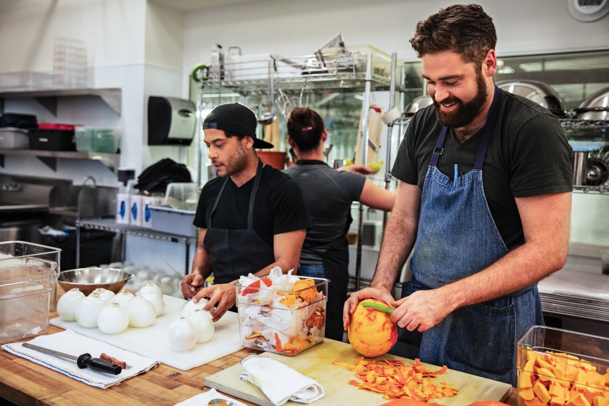 Grazing online auction is in full swing! Check out this Private Chef Dinner for 10. <a href="/GoodEggs/">Good Eggs</a>'s Head Chef, Chris Chapman, will bring you a culinary experience right in your home with multiple courses featuring local, sustainable ingredients. bit.ly/grazeauction20…