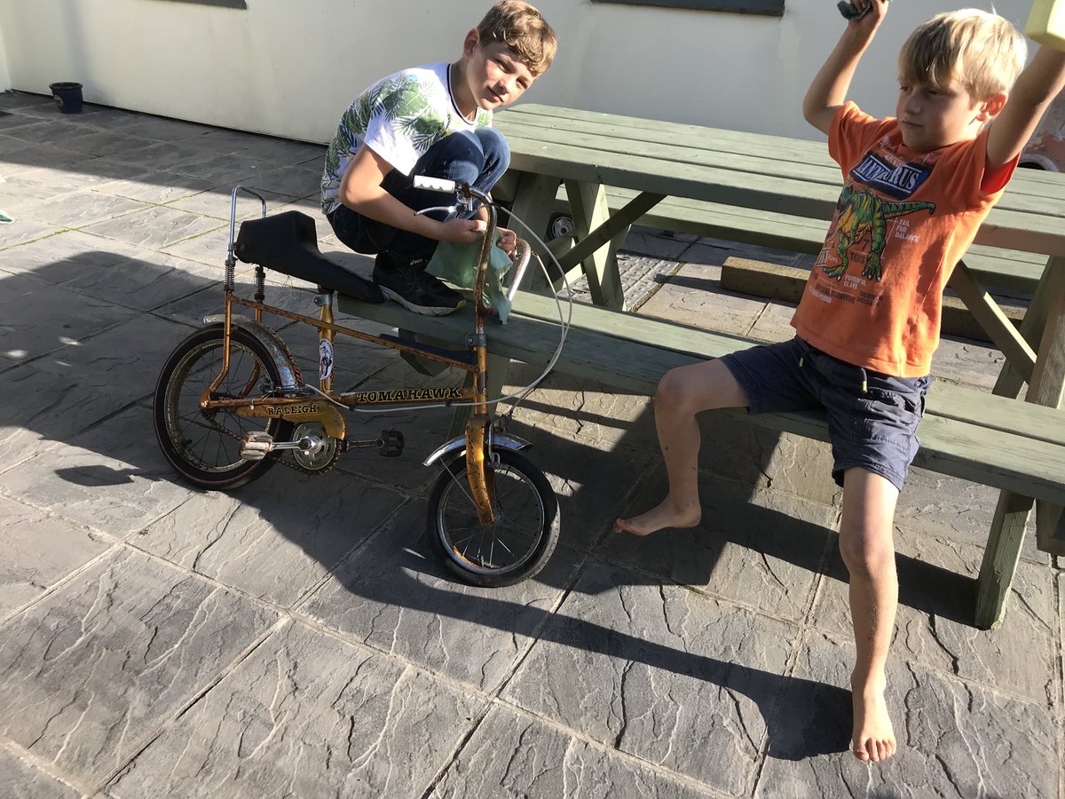 1977pirate's tweet photo. My boys giving the old @RaleighBikes_UK Tomahawk a spruce up! Probably 37 years since I first road it, left outside almost 3 years and still going strong https://t.co/51MBKWyIm3