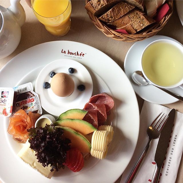 KOCHYOGA's tweet photo. Weekends are for long delicious breakfasts. 😊 Not pictured is the fabulous croissant. It was crunchy and  soft at the same time. 😍 Happy weekend everybody! | #breakfasttime #breakfast #weekend #notsohealthy #breakfastlover #croissant #frenchbreakfast… https://t.co/6Kj9dX7rbz https://t.co/MAn1ObpnmE