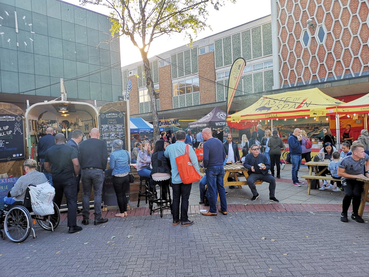 SolihullBID's tweet photo. ⛅ It's going to be a wonderful evening in #Solihull for #SolFoodFest18! 

The @Continent_SM is still open and we've got FREE live music on the High Street 'til late! 🙌 https://t.co/UOyEZc9WIz