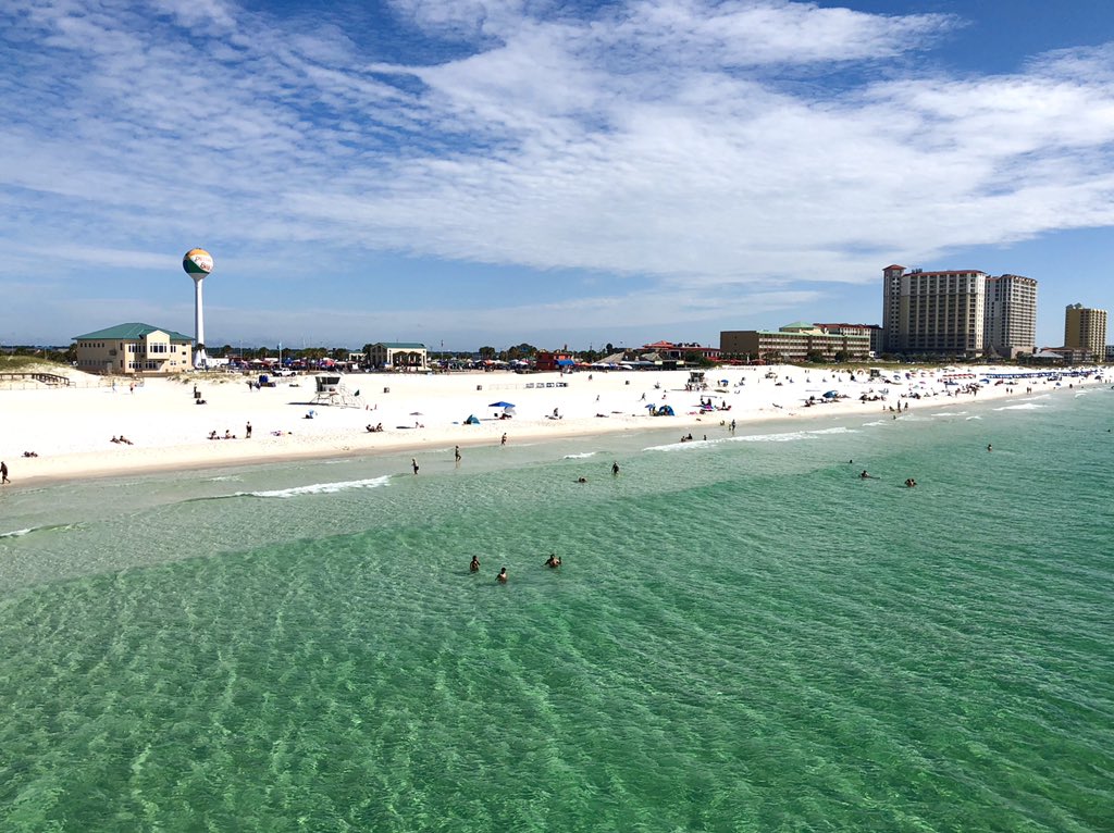 BrantlyWx's tweet photo. Pensacola Beach is looking beautiful today! Water temp is about 83° 🌤🏝🌊 https://t.co/A1PyMo2MG3