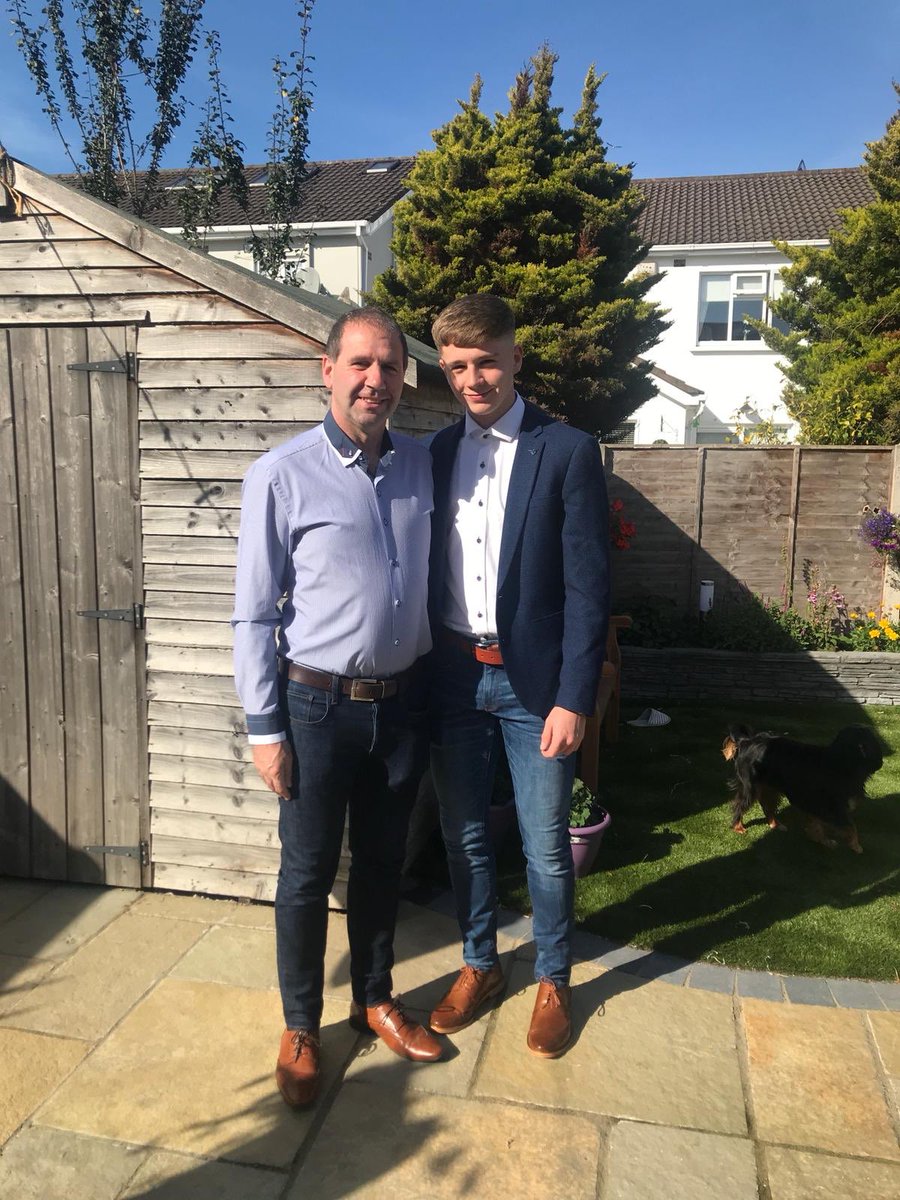 GAALucan's tweet image. Well done to Mark Lavin (and his proud parents) collecting his award at the @ElectricIreland GAA Minor All Star Awards tonight; great personal recognition for the year he had #drivingforce #drivingforward ⚡️#clubisfamily #proudclubproudparents #ThisIsMajor ⭐️⭐️