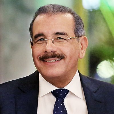 RoelviV's tweet photo. El Lic.Danilo medina Sánchez es un ser humano con grandes virtudes , valores y caracteristica que lo hacen ser uno De los presidente con  más cercania y afinidad a su gente , pues conecta de forma inmediata con el sentir de las personas..
#Liderazgoconvision #Danilocambiopositivo https://t.co/BEAzX13dEF