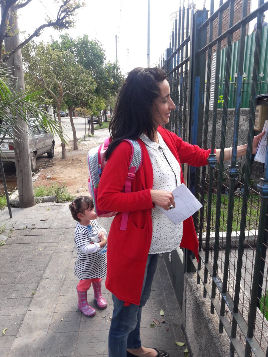 LouMariaHG's tweet photo. Un nuevo casa a casa en Barrio Alta Córdoba @SoherElSukaria @Anibaldeseta @TerreEugenia @alby_roberto @luisarronades @BarrionueMiriam @juanmsosa_ @Sofiabrambilla https://t.co/6GoXBv5MPz