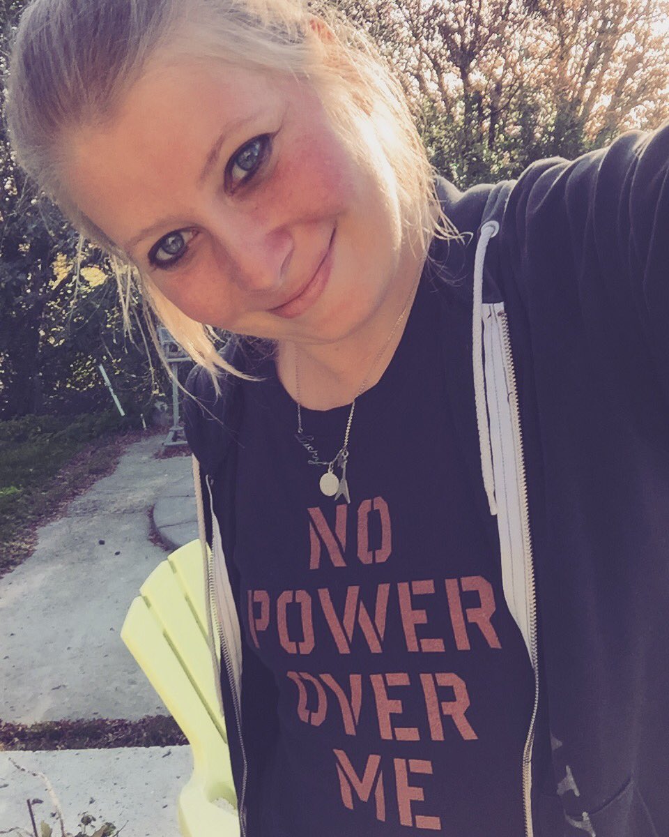 van_blue_eyes's tweet photo. No Power over me ! These words is so important ! My disease don’t define me! I keep my smile ... and i keep figthing everyday! Thanks @createchange_me @eastofeli @chy_leigh @AngLives for your amazing job with #CreateChange2018 https://t.co/PRJ3VKbs0n