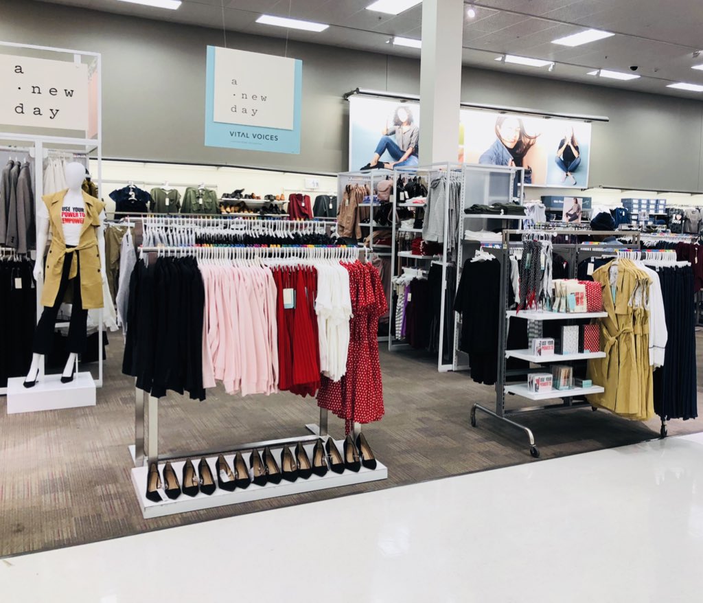 Because a woman’s voice is Vital #T2840 welcomes #ANewDay and #VitalVoices limited time collection that celebrates female confidence, spirit and fortitude. #UseYourPowertoEmpower #HolidayDomination #targetsyle #vmlife @JoeMarando699 @StefaneeM <a href="/flondono09/">Fernando londono</a>