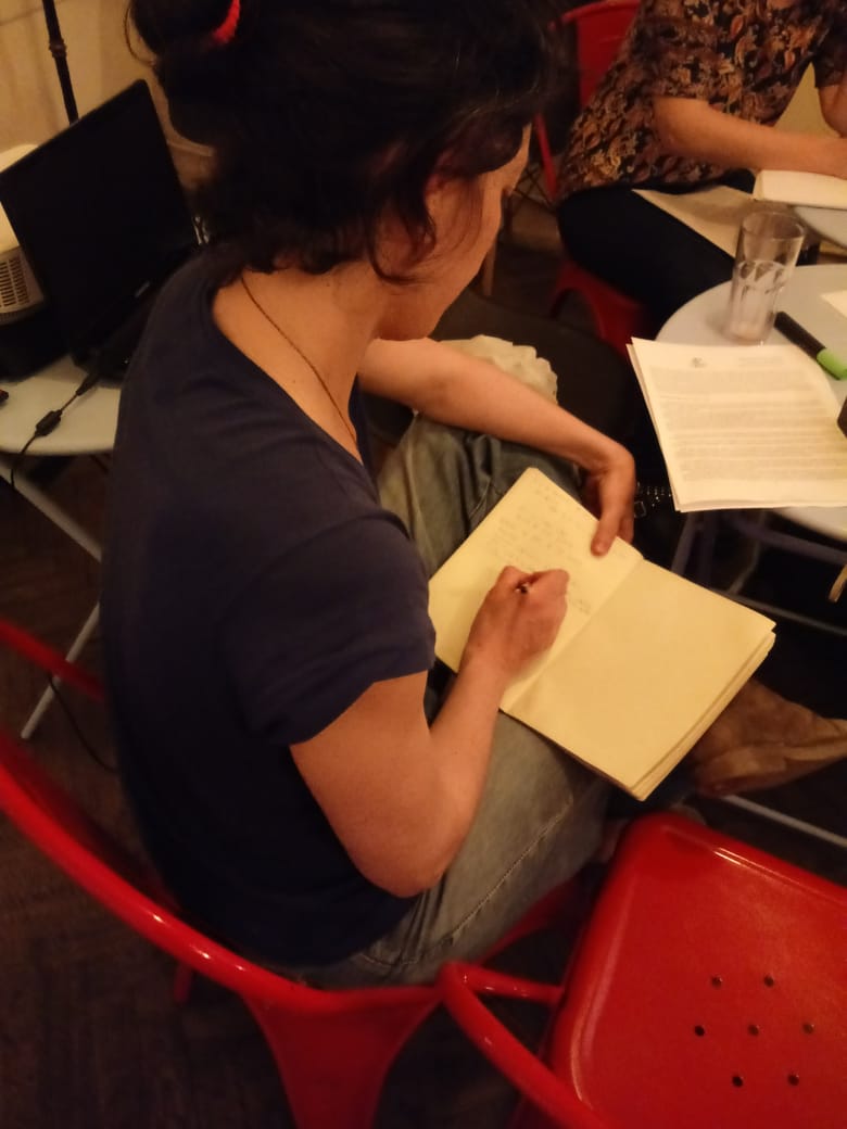 #Taller Comparto fotos del taller de escritura creativa que dicté en #BuenosAires en el espacio Feliza. Gracias a las personas que se acercaron para compartir este hermoso momento de creación. ¡Espero que nos veamos pronto!