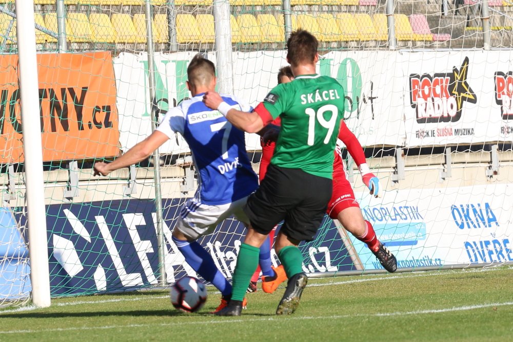 fkpribram's tweet photo. ⏱️HT/Poločas
#Příbram vede nad @fkmladaboleslav 1:0
#PRIMLA
👍😉 https://t.co/QqcjewOQbc