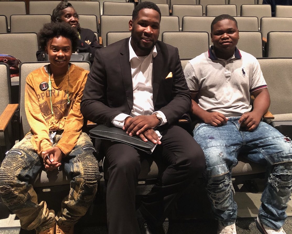 drmysavage's tweet photo. Mr. Arron Jackson of @dys_bhm closed out National GEAR UP Week as an #Awesome speaker @pdjacksonolin #GEARUPBHAM #GEARUPWORKS https://t.co/MbLG4VjE8d