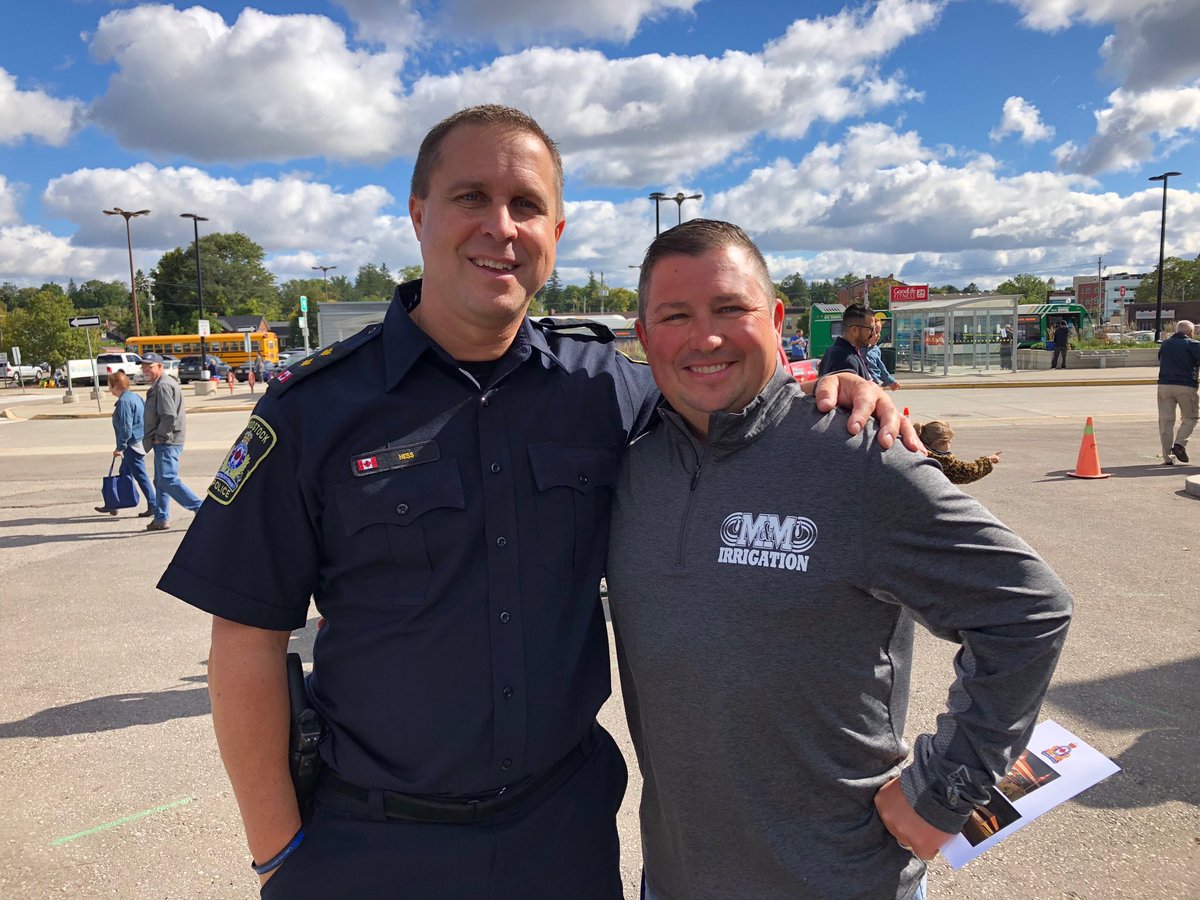 markrog7117's tweet photo. Thanks for the tour of the new WPS Inspector Hess! Keep up the great work!! @PaulHessWPS https://t.co/LTXHhfOmTm