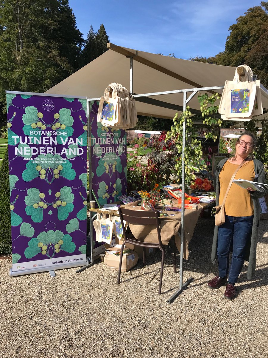 Vandaag stonden we met een stand bij Paleis Het Loo, wat een heerlijk weer en goed sfeertje. Morgen zijn we er ook .... mogen we je begroeten ?