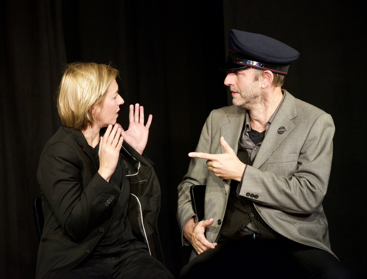 Ratibortheater's tweet photo. #GurkeOderBanane @DieGorillas #Impro #Berlin #Theater #Kreuzberg #Nachmittagsshow #Samstag #Castorf #Volksbühne #LauteMusik #RausAusmHarzVier #Arbeitsamt #Ziegen #Stille #IchMenstruiereGerade #BitteRuhe https://t.co/kKx3UVAqcg